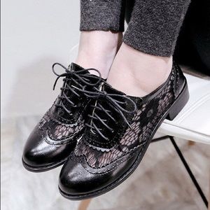 Black Lace Oxford